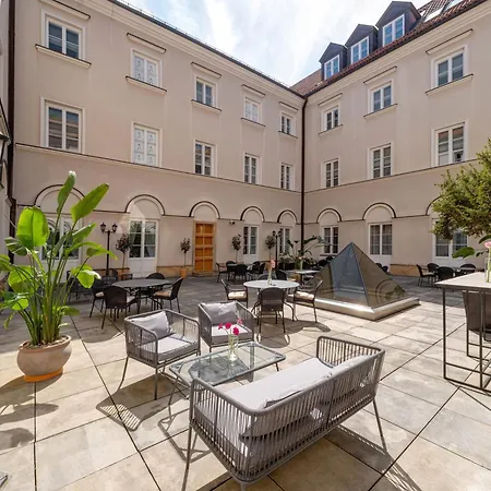 Mamaison Le Regina Boutique Hotel-3